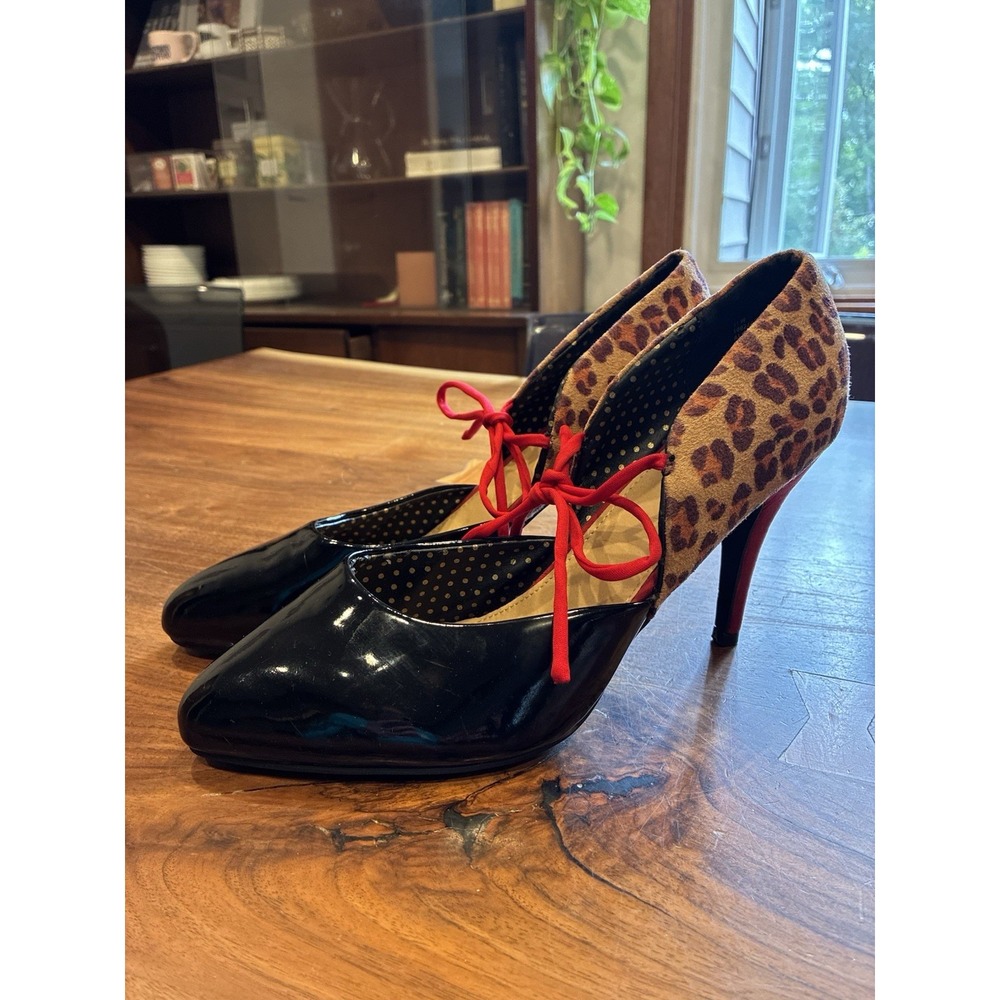 VTG Y2K Torrid Leopard Patent Leather Red Tie Pumps Heels Women's 11